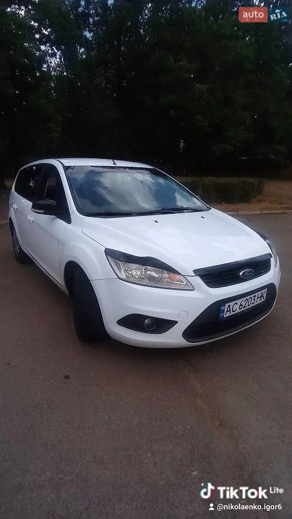 2010 Ford Focus - мініатюра 8