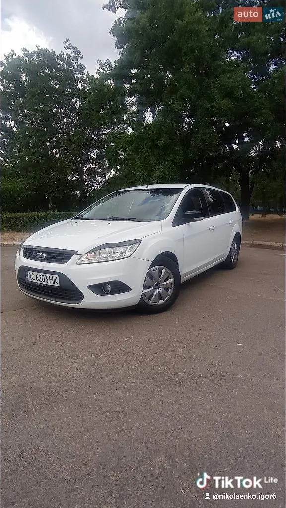 2010 Ford Focus - мініатюра 9