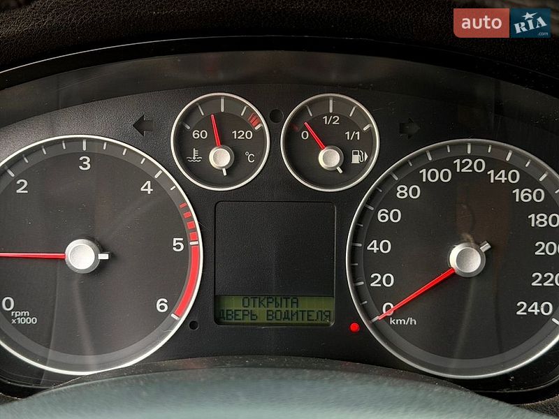 Хэтчбек Ford Focus 2005 в Днепре фото 18 Хэтчбек Ford Focus 2005 в Днепре
