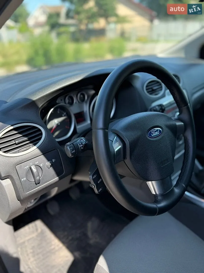 2011 Ford Focus - мініатюра 17