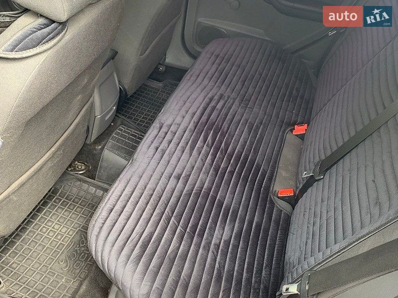 Хэтчбек Ford Focus 2005 в Баре фото 11 Хэтчбек Ford Focus 2005 в Баре