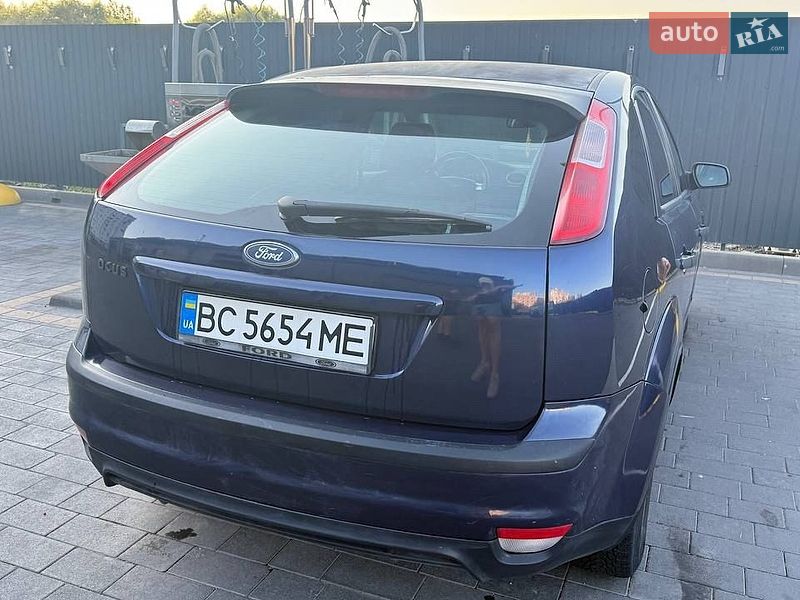 Хэтчбек Ford Focus 2006 в Шептицькому