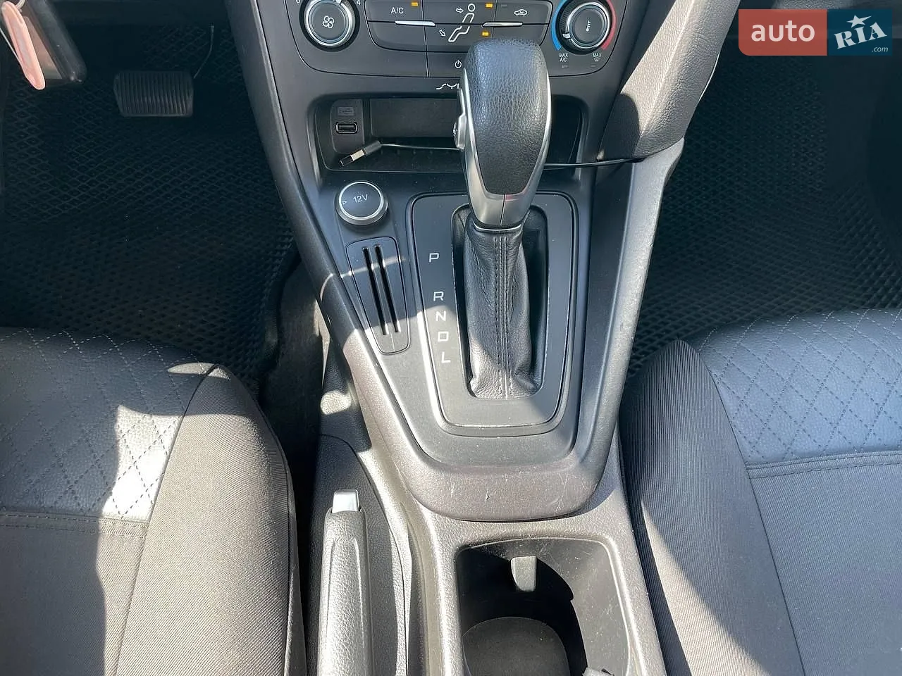 2017 Ford Focus - мініатюра 21