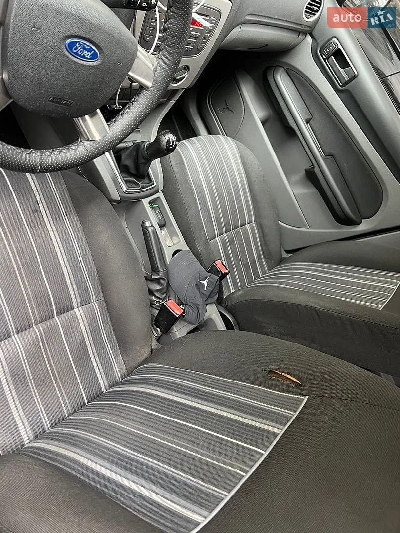 2011 Ford Focus - мініатюра 10