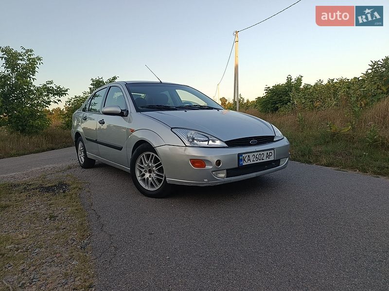 Ford Focus 2000