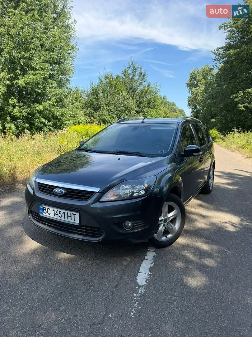 2010 Ford Focus - мініатюра 2