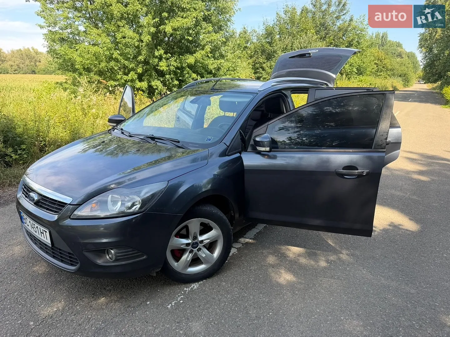 2010 Ford Focus - мініатюра 25