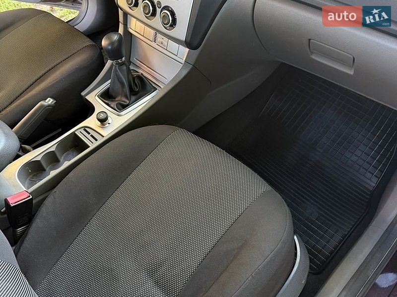 Хэтчбек Ford Focus 2008 в Кролевце фото 15 Хэтчбек Ford Focus 2008 в Кролевце