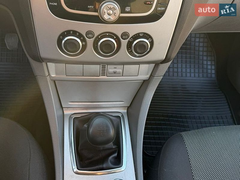 Хэтчбек Ford Focus 2008 в Кролевце фото 21 Хэтчбек Ford Focus 2008 в Кролевце