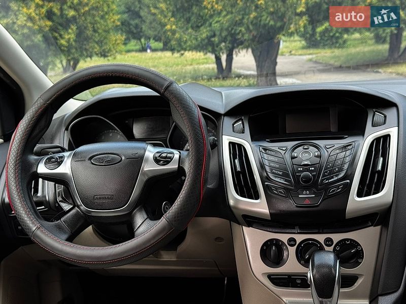 Хетчбек Ford Focus 2014 в Рівному