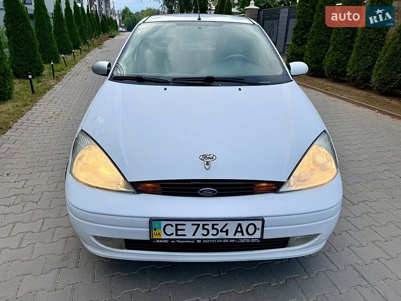 Седан Ford Focus 2000 в Чернівцях