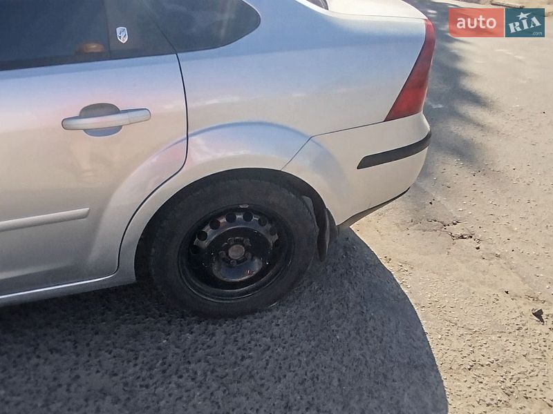 Хэтчбек Ford Focus 2006 в Первомайске