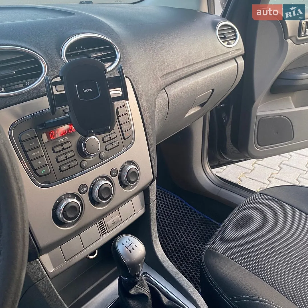 2010 Ford Focus - мініатюра 8