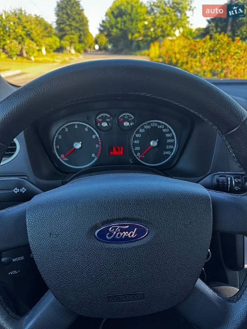 2011 Ford Focus - мініатюра 10