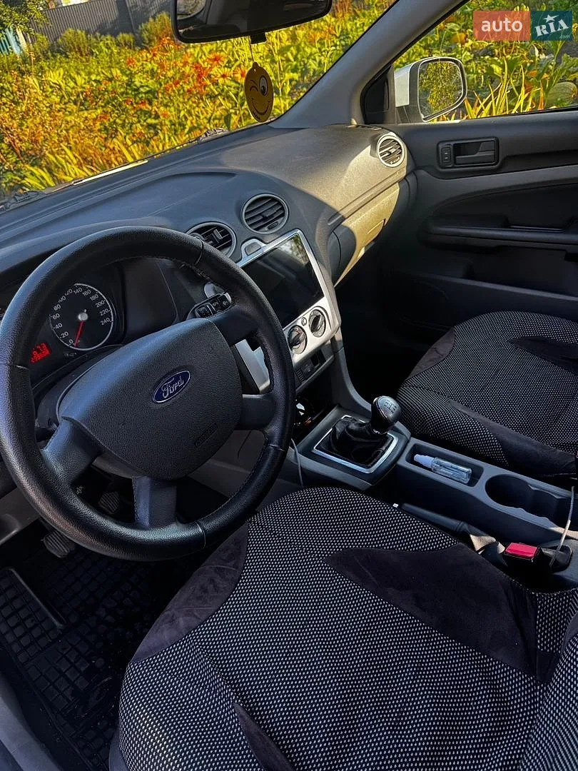 2011 Ford Focus - мініатюра 11