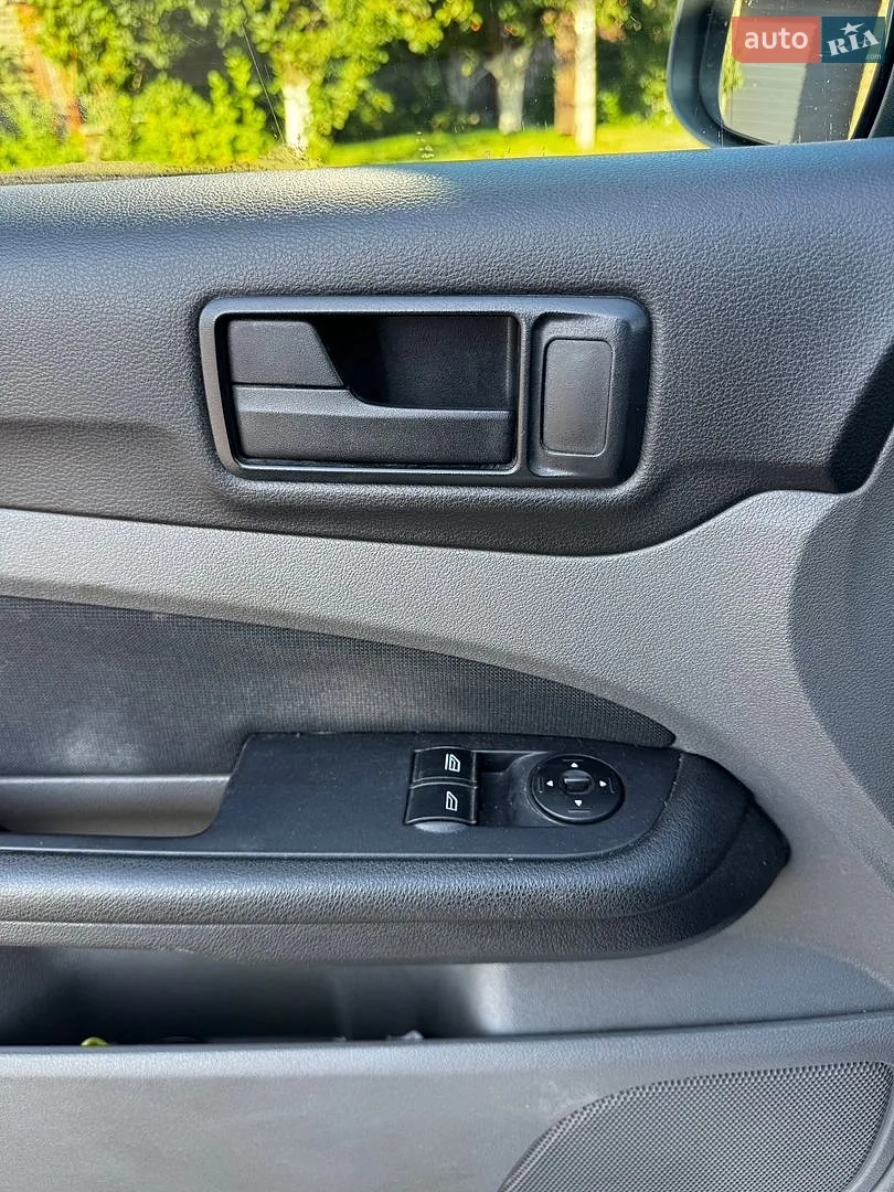 2011 Ford Focus - мініатюра 14