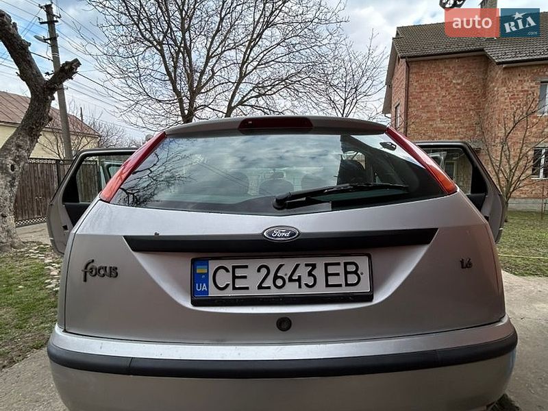Хэтчбек Ford Focus 2004 в Черновцах