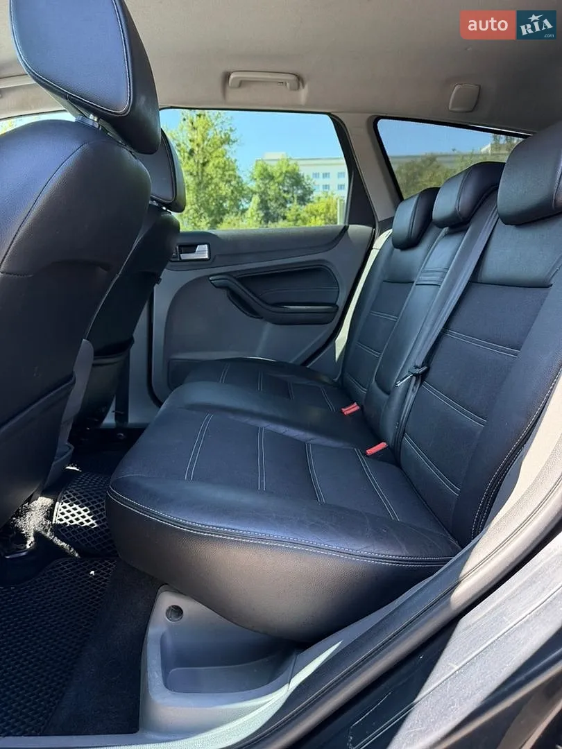 2010 Ford Focus - мініатюра 33