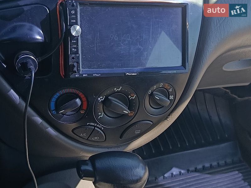 Седан Ford Focus 2002 в Киеве