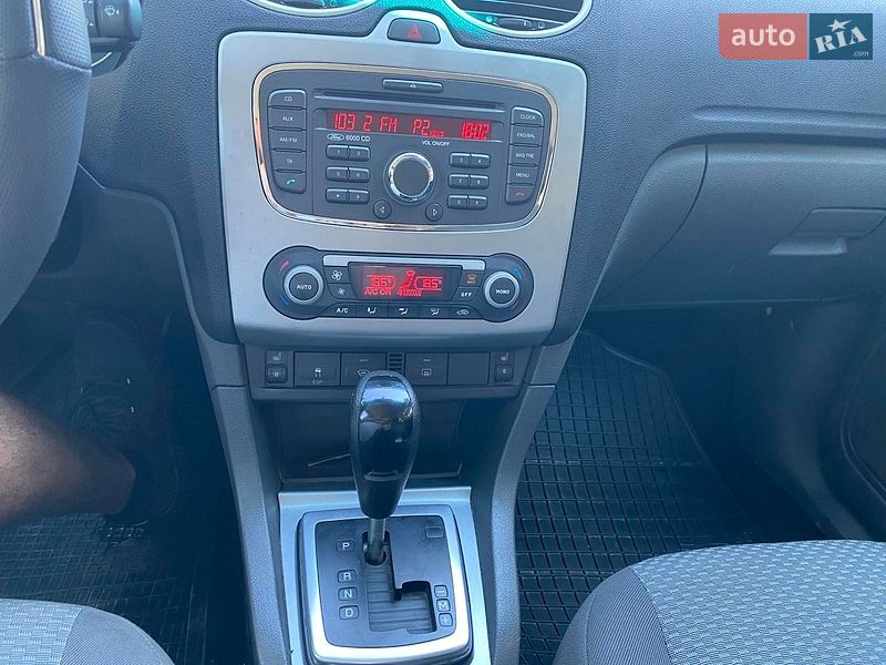Хэтчбек Ford Focus 2008 в Черновцах