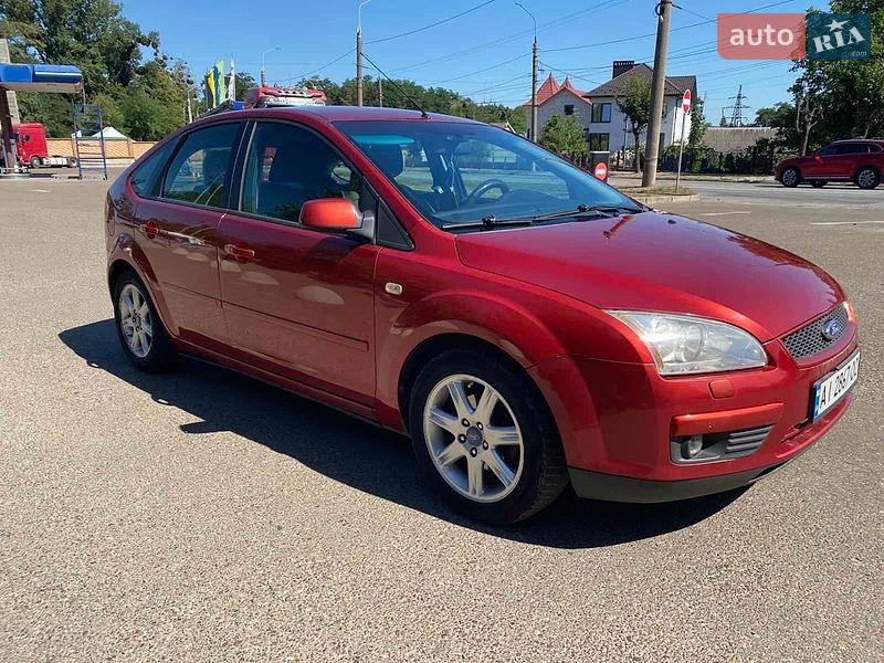 Хэтчбек Ford Focus 2008 в Черновцах