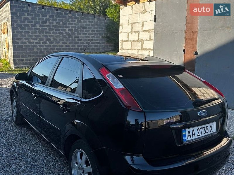 Хэтчбек Ford Focus 2007 в Киеве