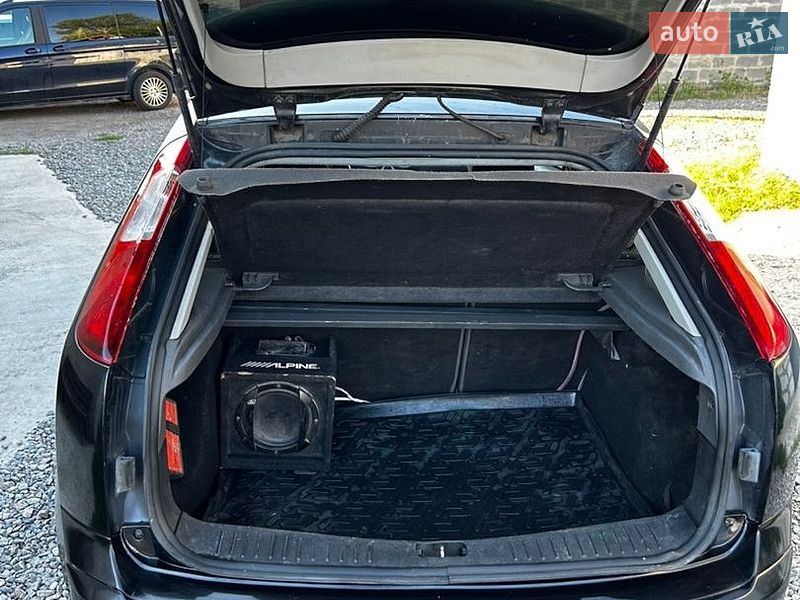 Хэтчбек Ford Focus 2007 в Киеве