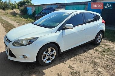 Хэтчбек Ford Focus 2012 в Петрове