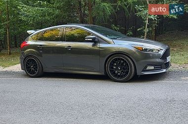 Хэтчбек Ford Focus 2017 в Луцке