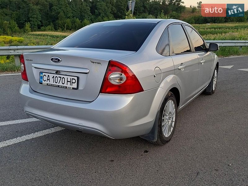 Седан Ford Focus 2010 в Золотоноше