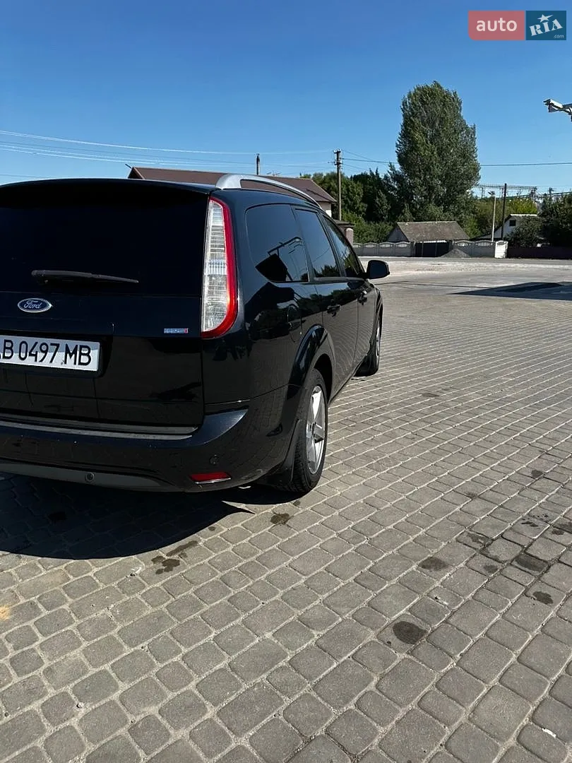 2010 Ford Focus - мініатюра 10