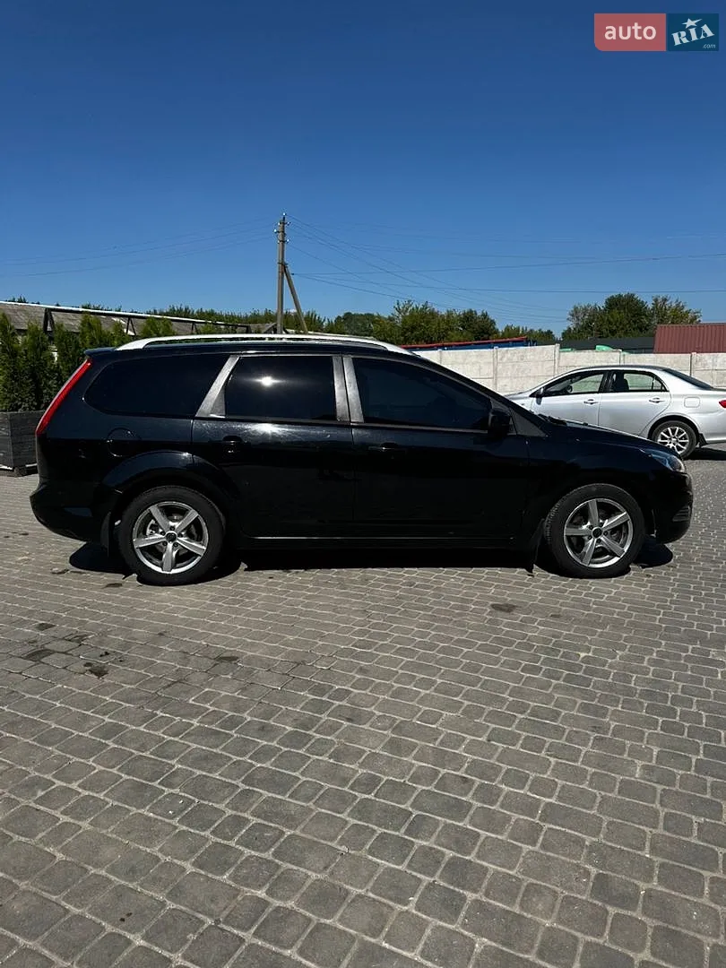 2010 Ford Focus - мініатюра 13