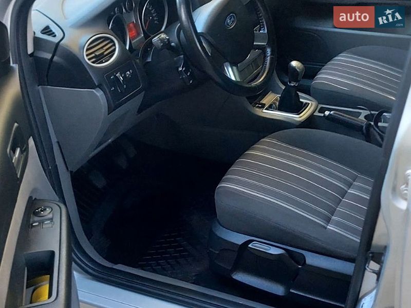 Универсал Ford Focus 2008 в Каменке