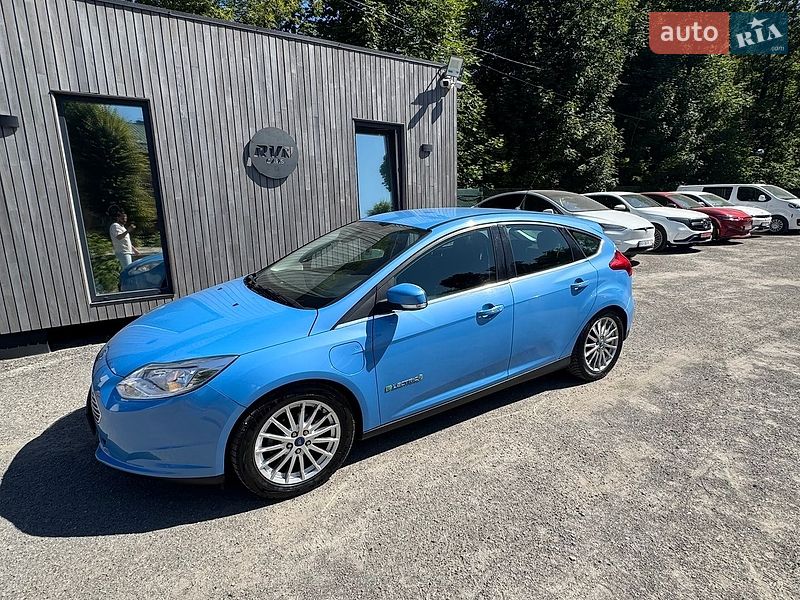 Хетчбек Ford Focus 2016 в Тернополі фото 11 Хетчбек Ford Focus 2016 в Тернополі