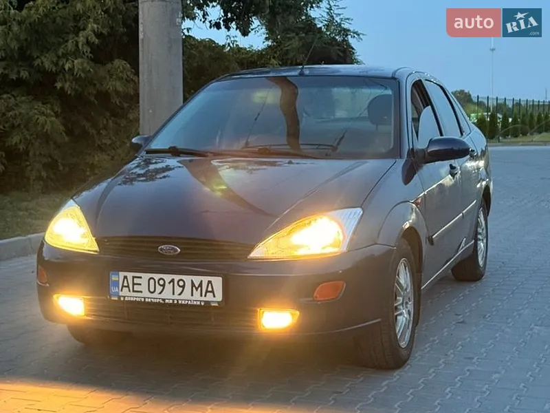Ford Focus 2000