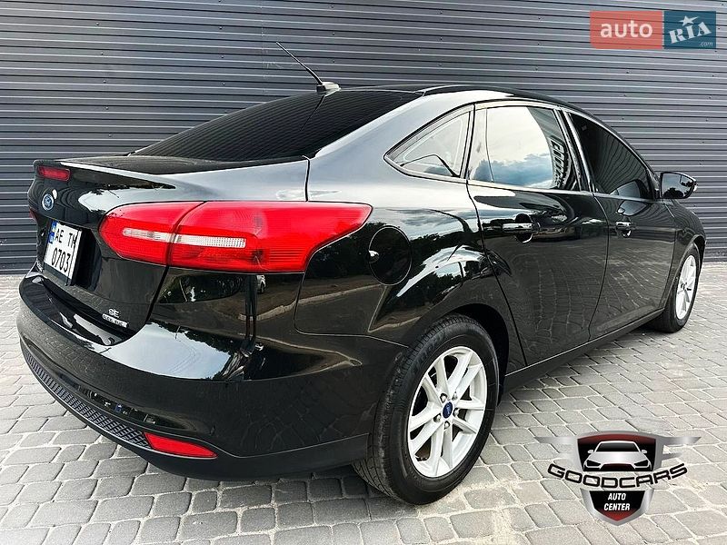 Седан Ford Focus 2015 в Кам'янському