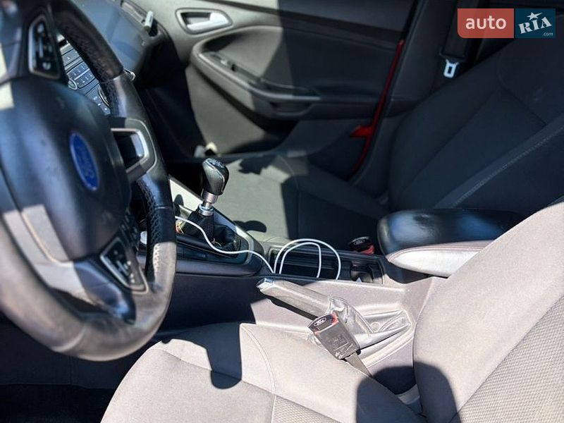 Хетчбек Ford Focus 2015 в Андрушівці