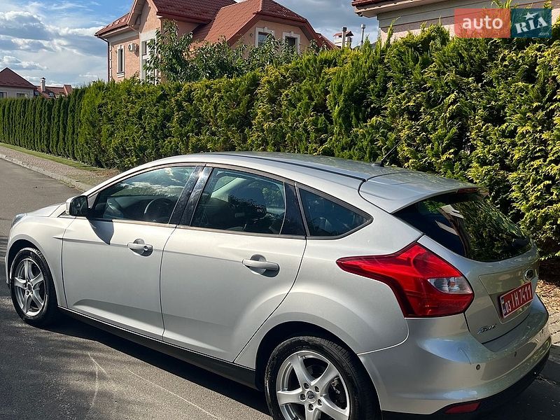 Хетчбек Ford Focus 2011 в Шептицькому