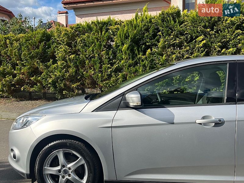 Хетчбек Ford Focus 2011 в Шептицькому