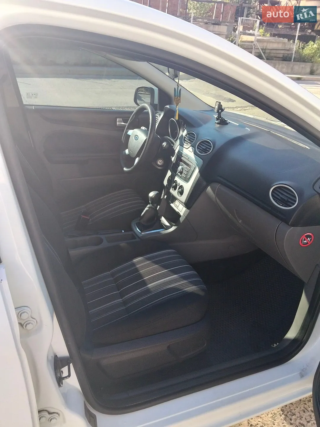 2010 Ford Focus - мініатюра 6