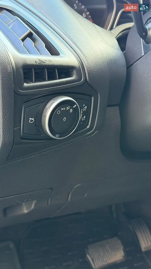 2015 Ford Focus - мініатюра 15