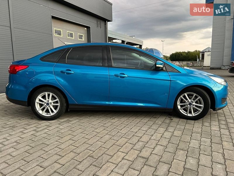 Седан Ford Focus 2016 в Малине