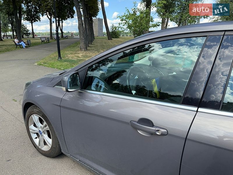 Хэтчбек Ford Focus 2013 в Киеве фото 3 Хэтчбек Ford Focus 2013 в Киеве
