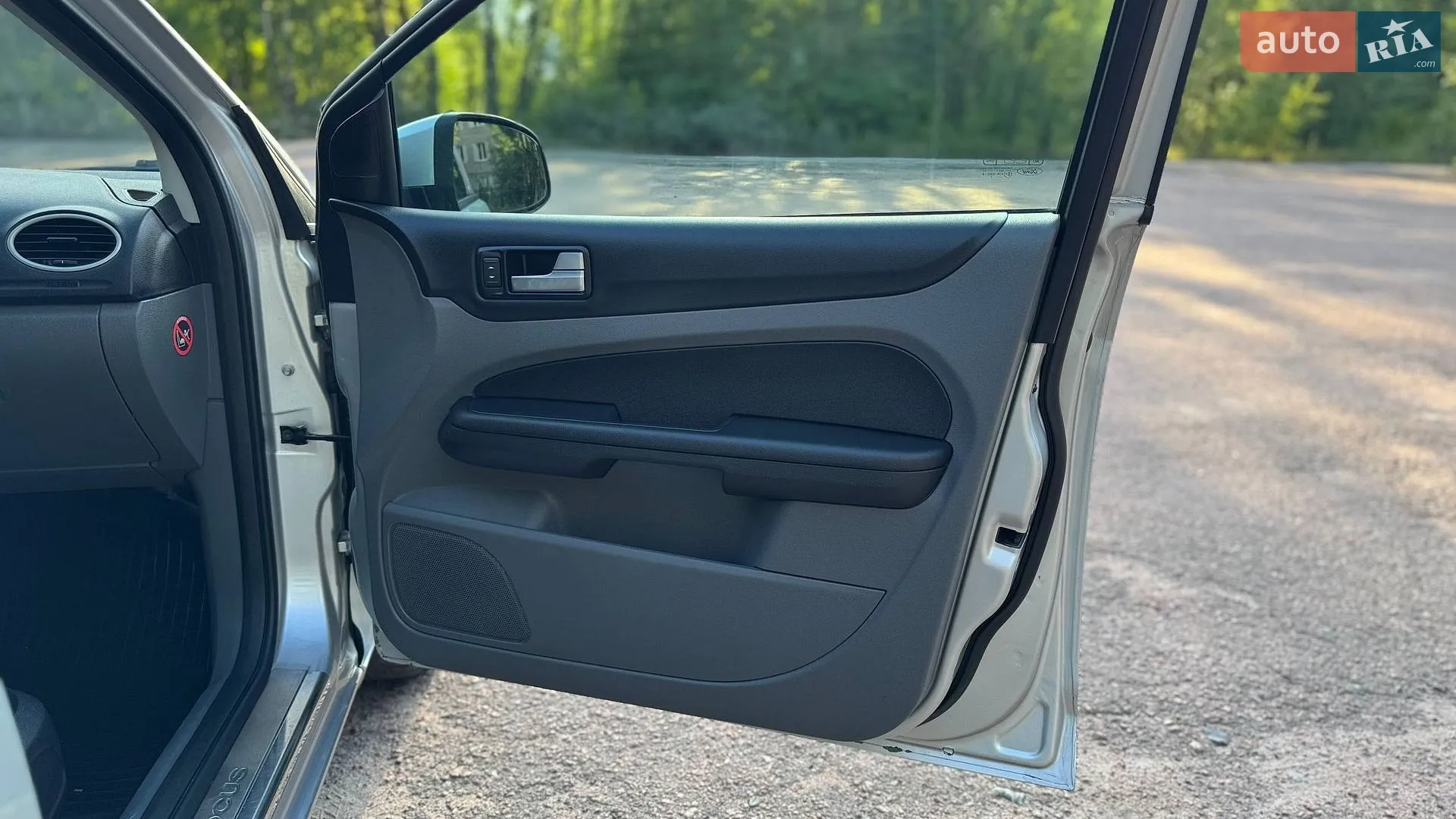 2010 Ford Focus - мініатюра 26