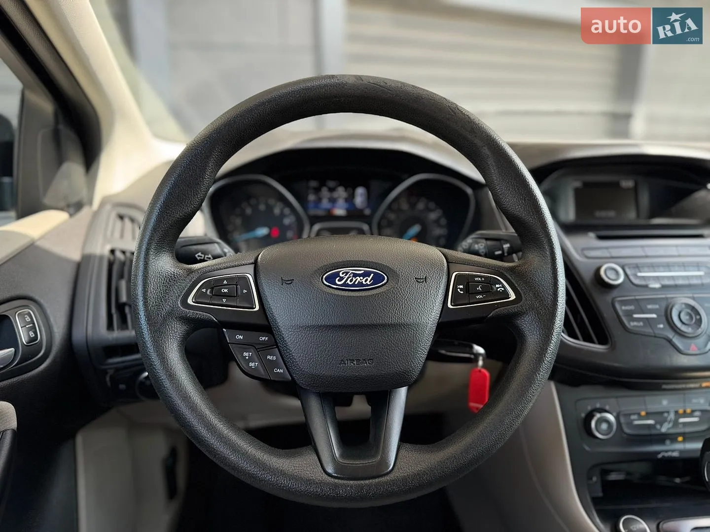 2017 Ford Focus - мініатюра 12