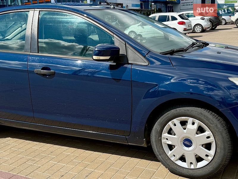 Хэтчбек Ford Focus 2010 в Хмельницком