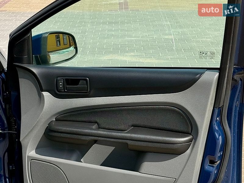 Хэтчбек Ford Focus 2010 в Хмельницком