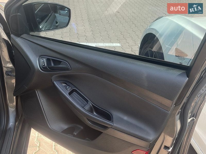 Седан Ford Focus 2015 в Києві
