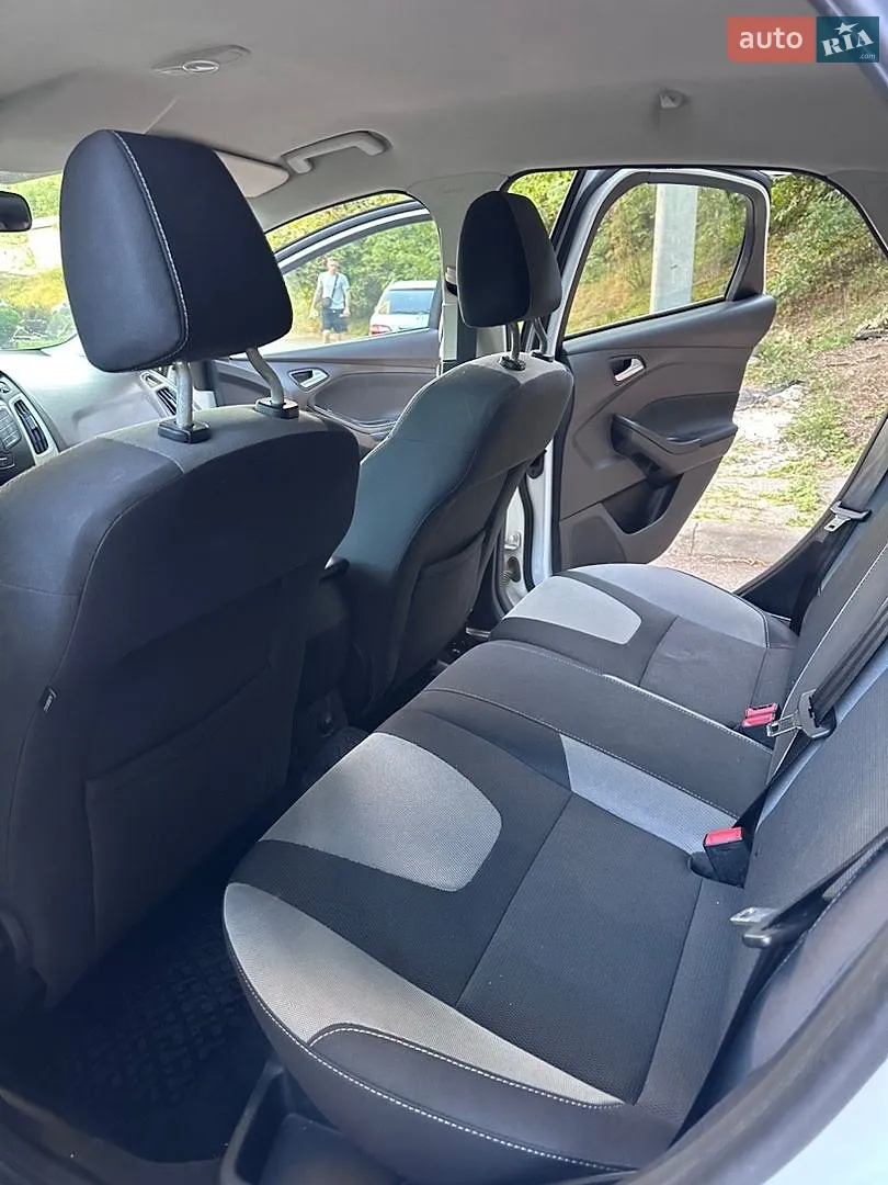 2012 Ford Focus - мініатюра 18