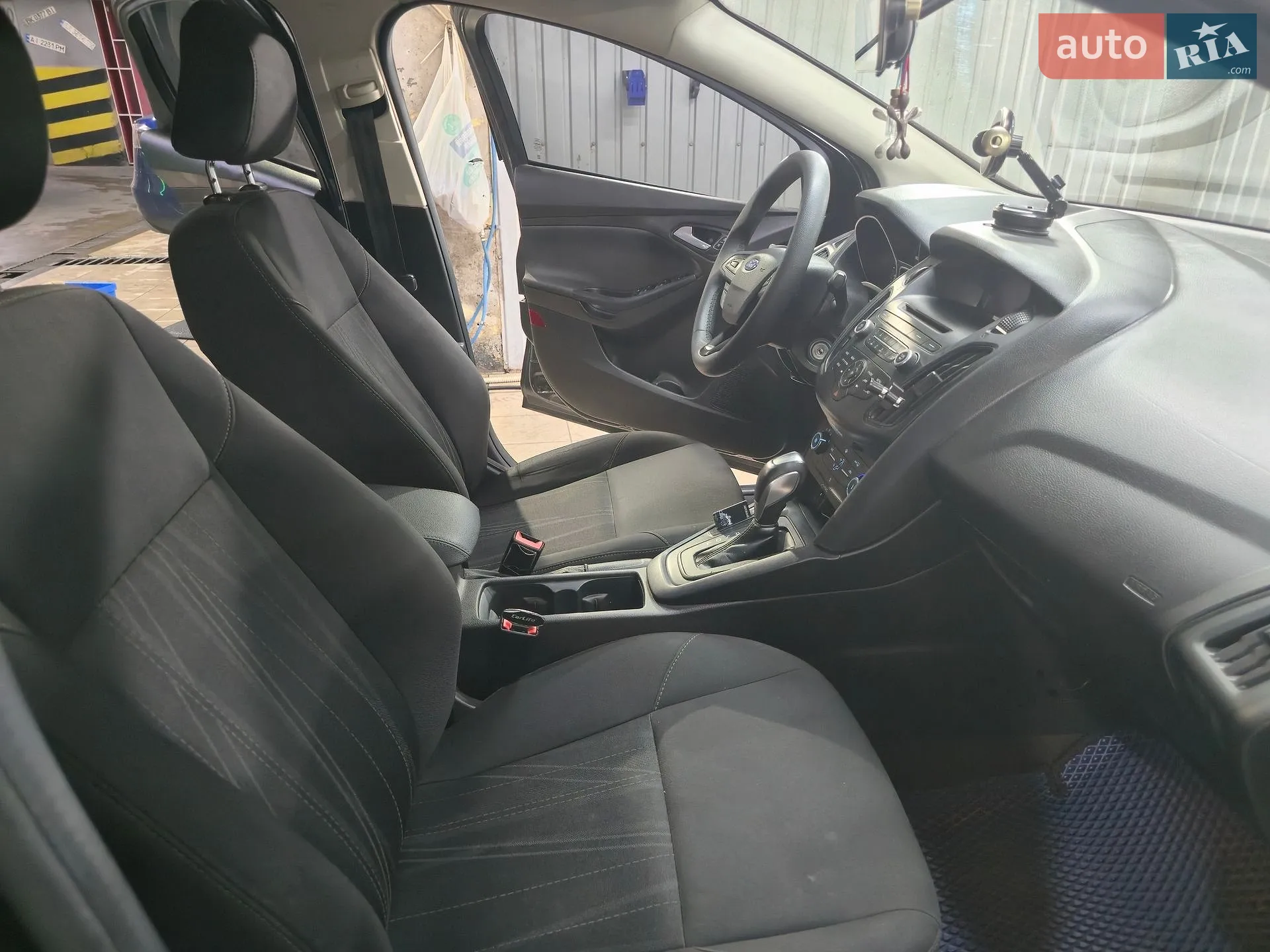 2016 Ford Focus - мініатюра 19